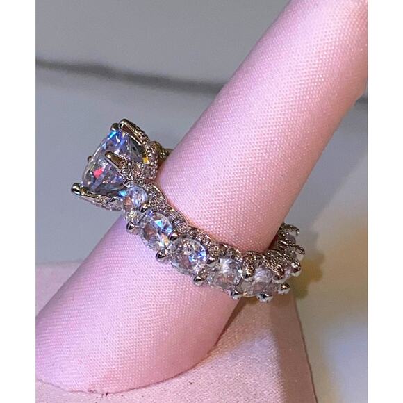 New - Size 7 Clear White Round CZ Solitaire Ring Prong Band Silver Gemstone - Picture 5 of 5